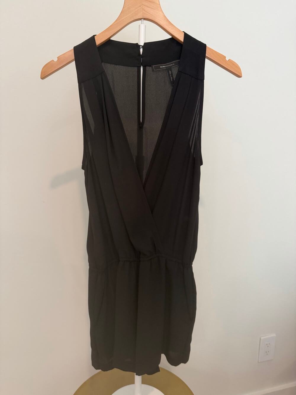 BCBGMAXAZRIA Black Chiffon Deep V Romper Size XS Pre-Owned